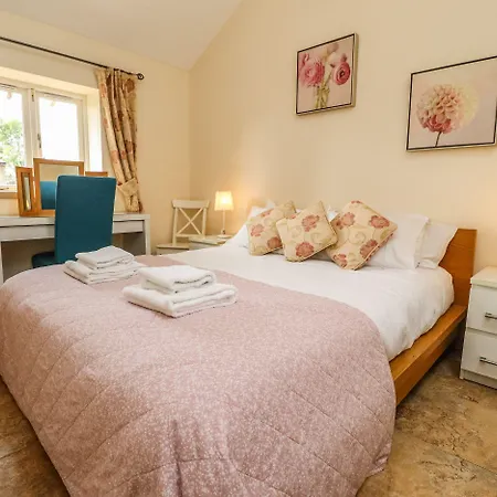 Stable Burton in Lonsdale